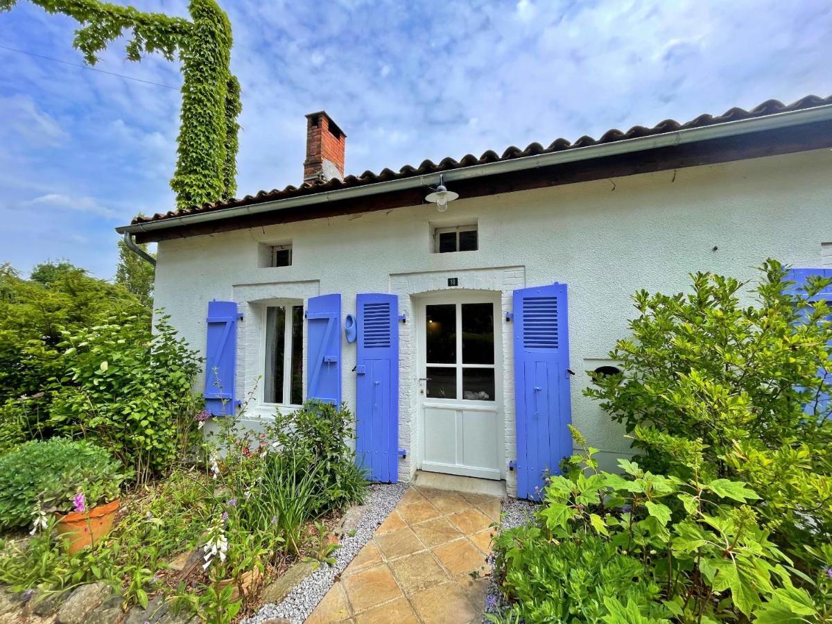 Villa Champs Chevrier Mezieres-sur-Issoire Exterior foto